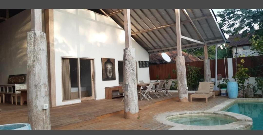 David Villa Gili Trawangan Bilik gambar